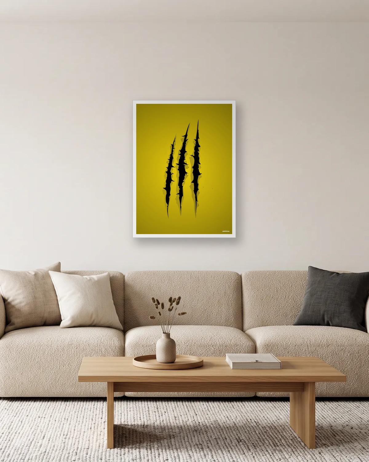 Le jaune lacéré, affiche encadrée dans un salon